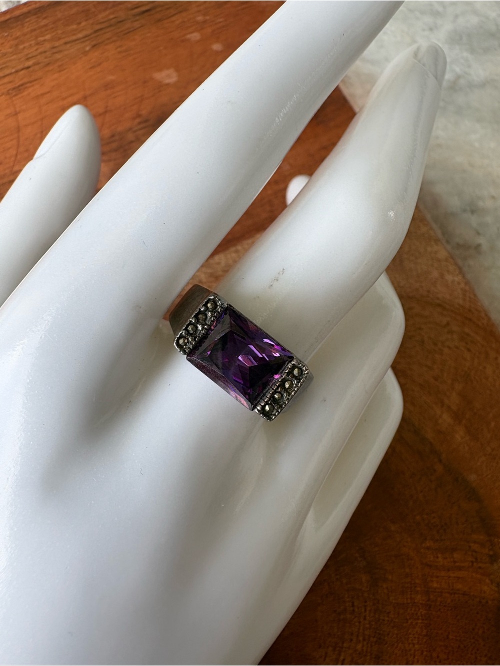 Vintage Sterling Silver Ring with Purple Gemstone - Size 8.25